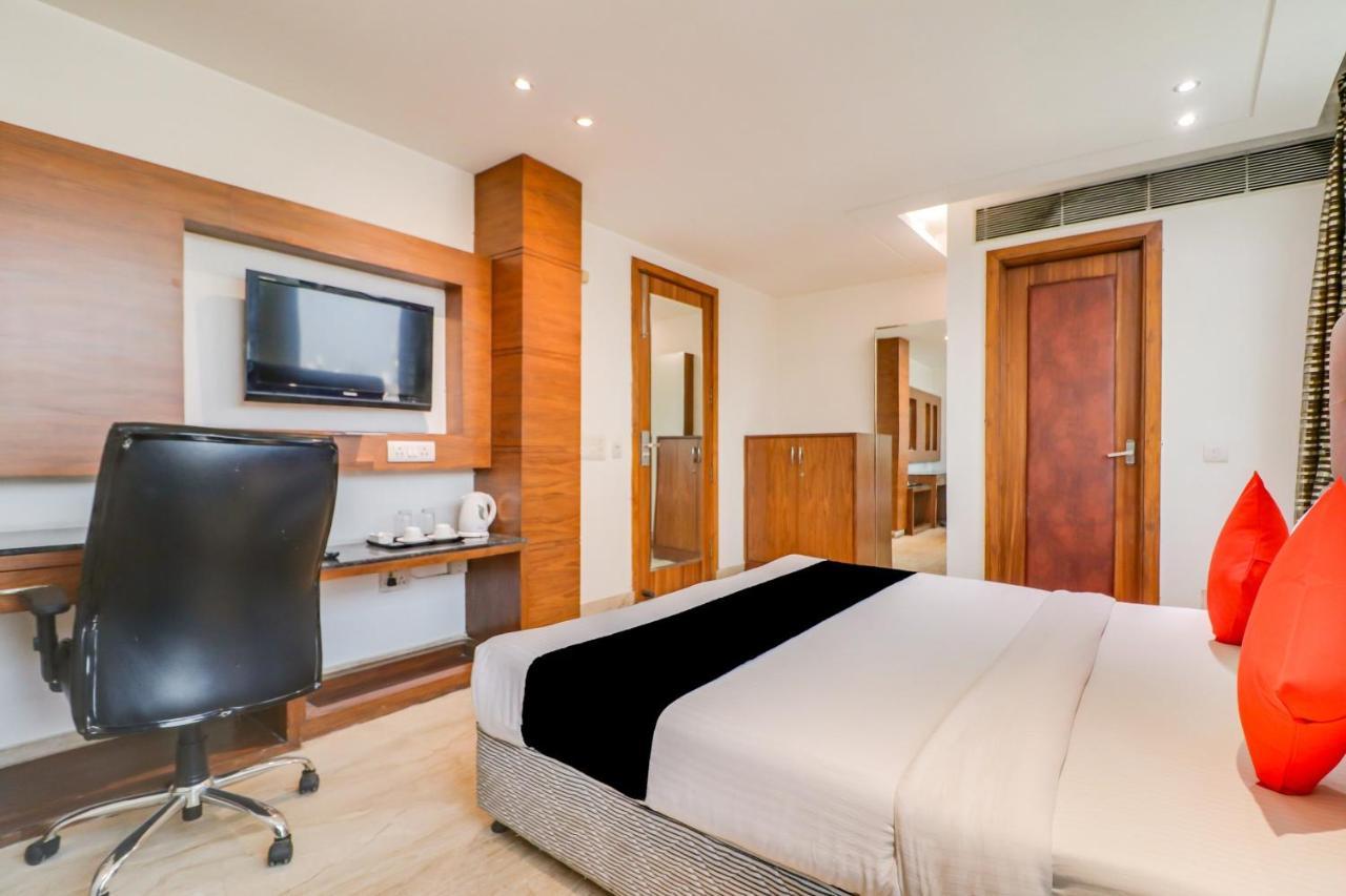Townhouse 939 Hotel Gagan Inn Near Satyam Inox Patel Nagar New Delhi Buitenkant foto