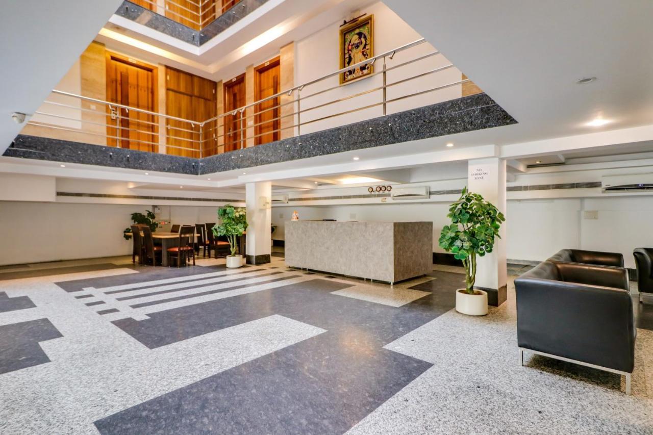 Townhouse 939 Hotel Gagan Inn Near Satyam Inox Patel Nagar New Delhi Buitenkant foto