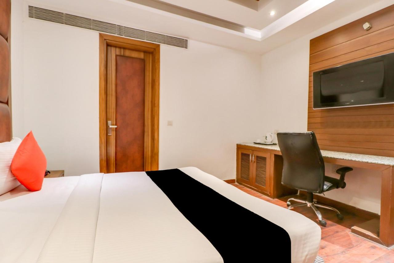 Townhouse 939 Hotel Gagan Inn Near Satyam Inox Patel Nagar New Delhi Buitenkant foto
